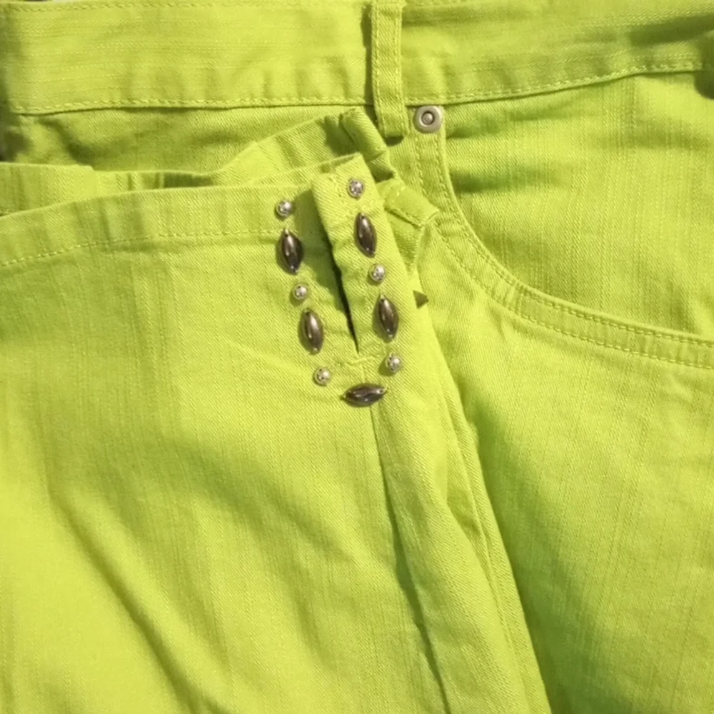 Capris - Picture 2 of 2